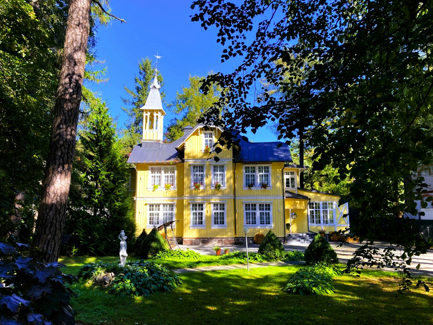 Villa, hus, bygga hus, husritning, bygga nytt, nyproduktion, hem.